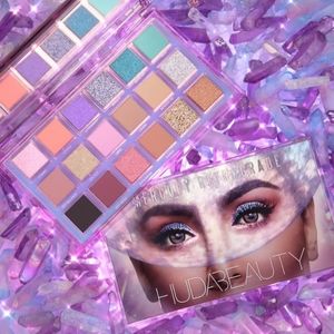 Huda Beauty Mercury Retrograde Eyeshadow Palette